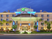 Holiday Inn Express Hotel & Suites Fresno (River Park) Hwy 41