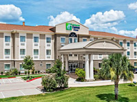 Holiday Inn Express & Suites Cotulla