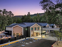 The Inelle, Oakhurst Yosemite, a Tribute Portfolio Hotel