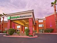 Holiday Inn Express Hotel & Suites Scottsdale