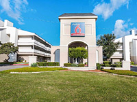 Studio 6 San Antonio - Airport 