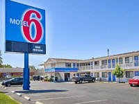 Motel 6 Fresno - Blackstone North
