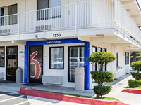 Motel 6 Bakersfield Convention Center