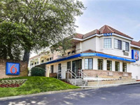 Motel 6 Pinole