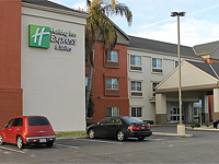 Holiday Inn Express & Suites Tulare