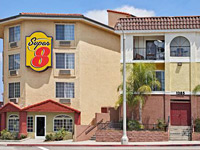 Super 8 by Wyndham Los Angeles Downtown