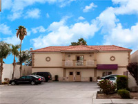 Howard Johnson by Wyndham Bakersfield