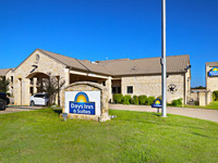 Days Inn & Suites by Wyndham Llano