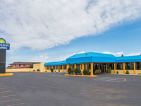 Days Inn & Suites by Wyndham Clovis