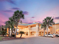 Super 8 by Wyndham Corpus Christi