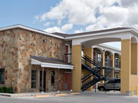 Super 8 by Wyndham San Antonio Near Fort Sam Houston