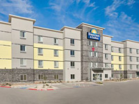 Days Inn & Suites by Wyndham Lubbock Medical Center