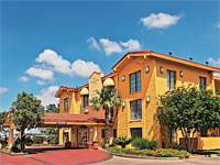 Super 8 by Wyndham San Antonio Near SeaWorld Ingram Park