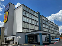 Super 8 by Wyndham Laredo