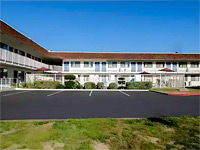 Super 8 by Wyndham Turlock