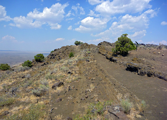 Path along the rim of the crater of North Menan Butte