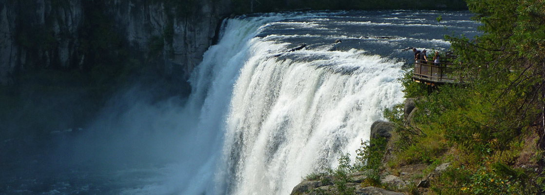 Edge of the cliffs near Upper Mesa Falls