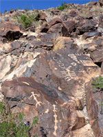 Boulder with petroglyphs