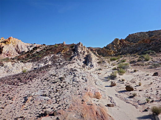 White ridges, and rocks of many other colors