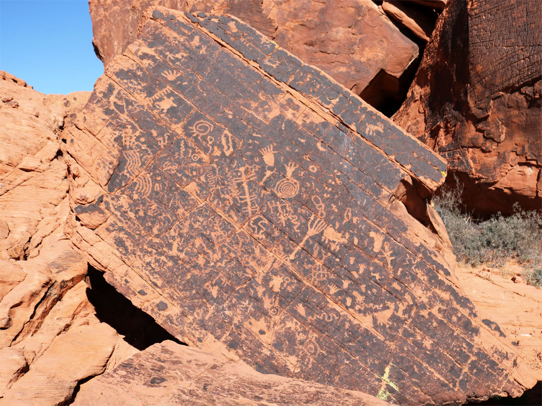 'Newspaper rock'