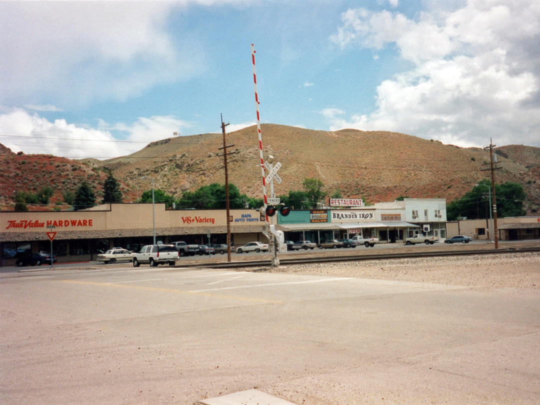 Railway crossing in Caliente