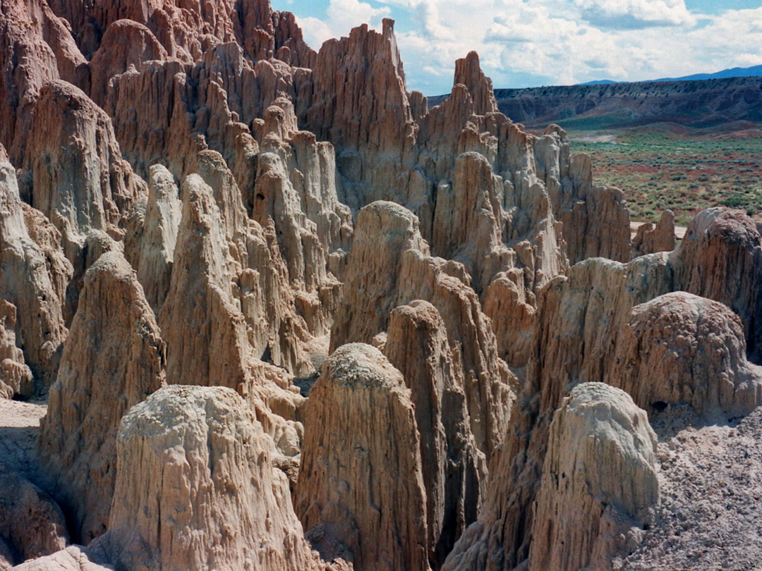 Pinnacles near the entrance