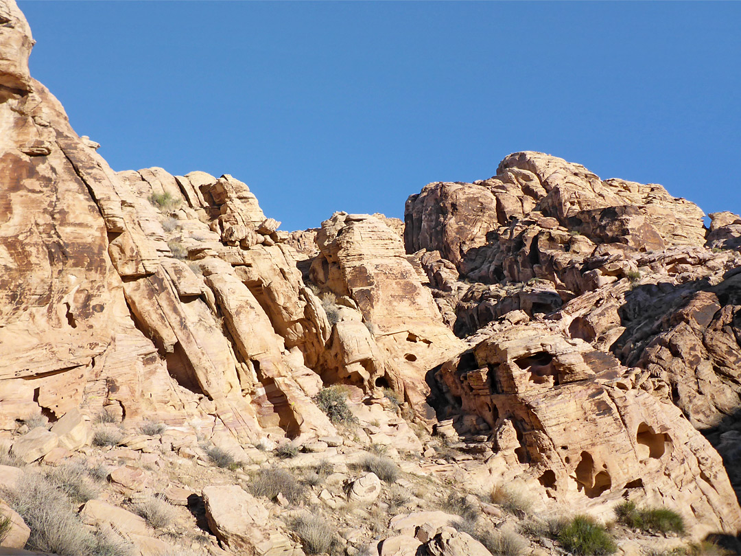 Low cliffs