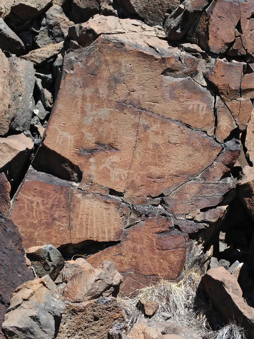 Faint petroglyphs