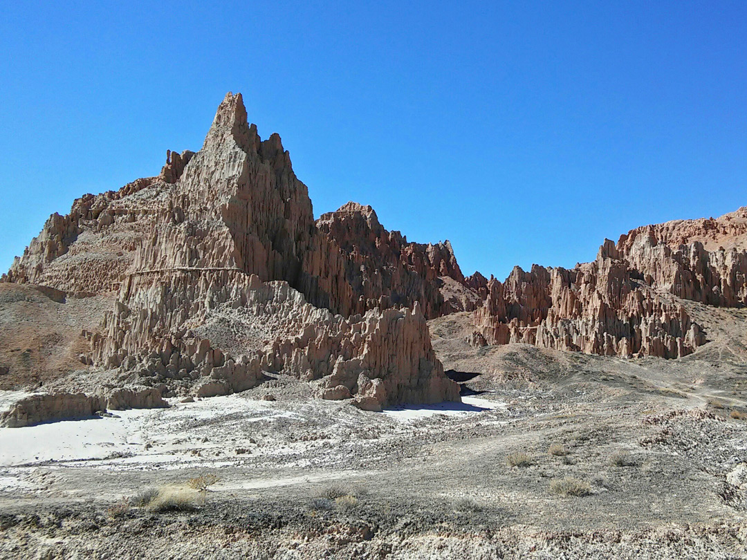 Jagged formations