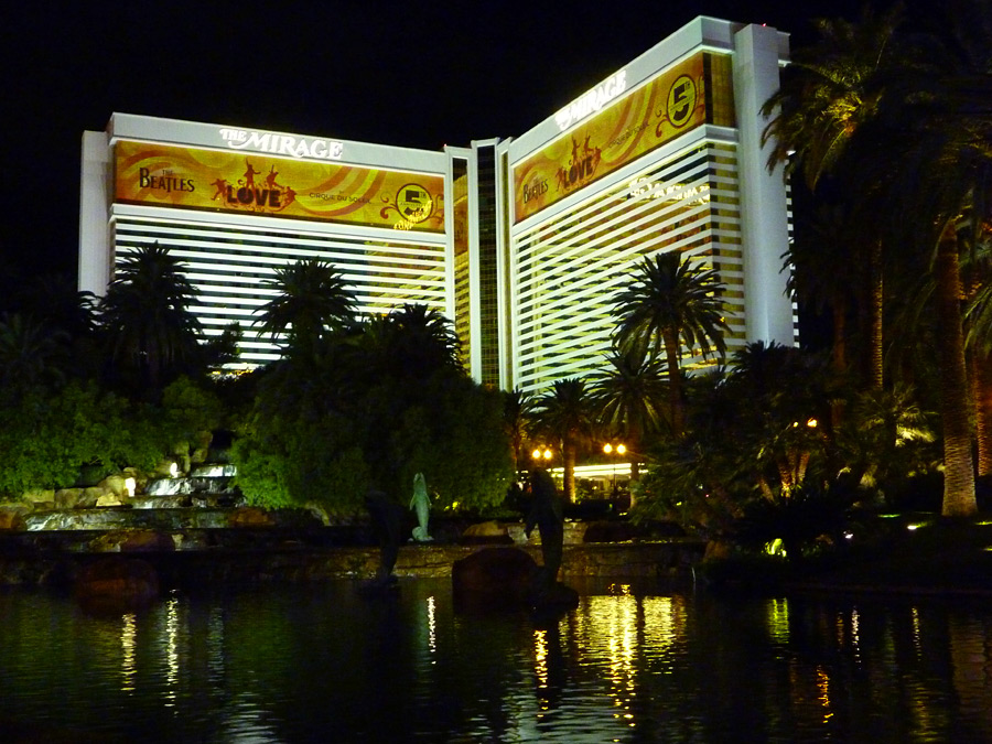 Photographs of The Mirage Hotel & Casino, Las Vegas