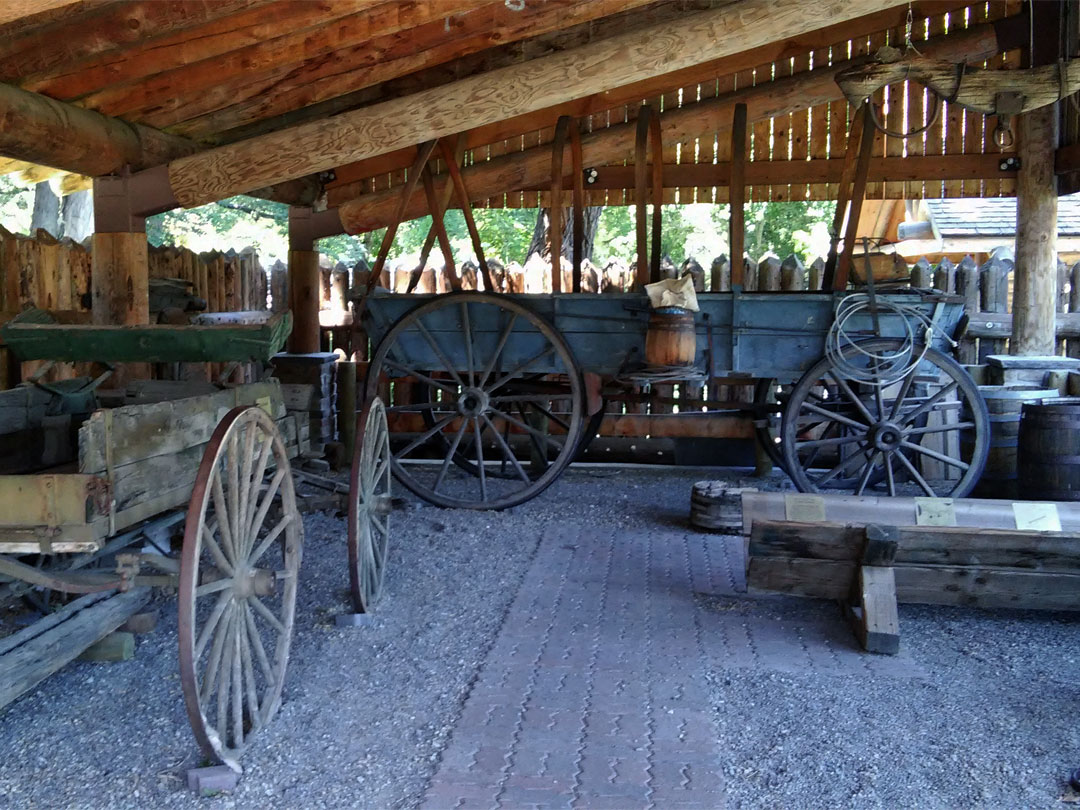 Wagon shed