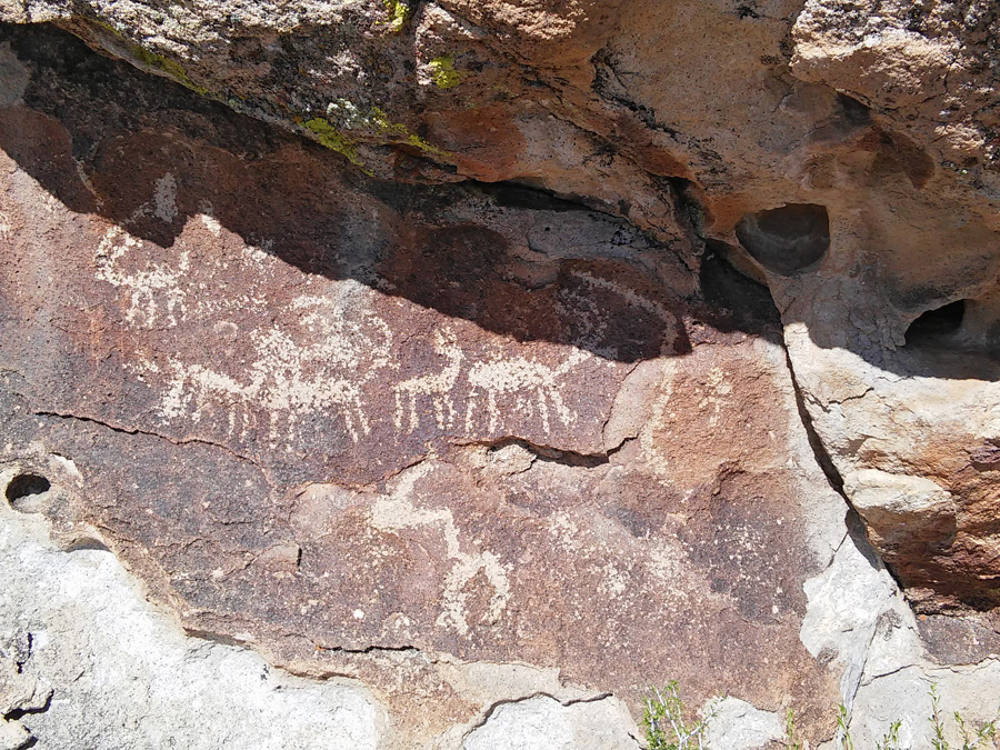Petroglyphs at Paiute Rock