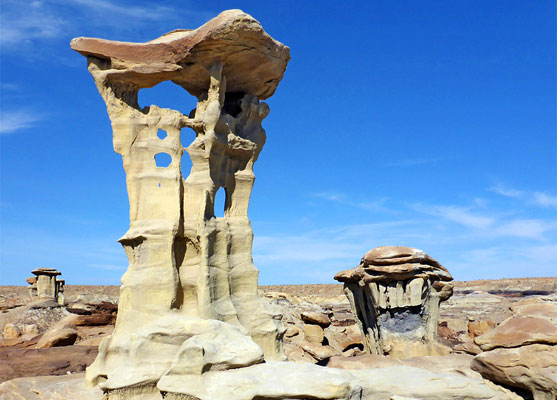 Alien Throne