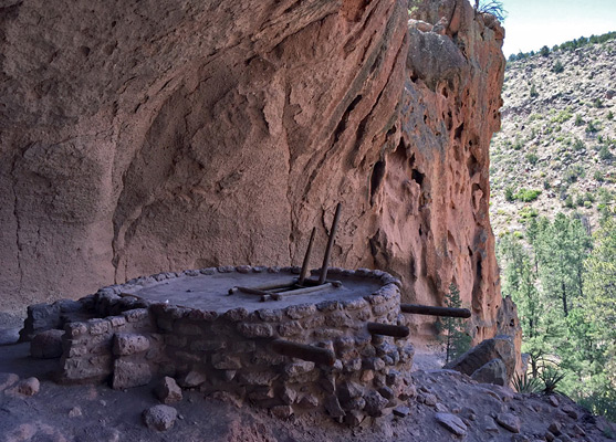 Reconstructed kiva in Alcove House