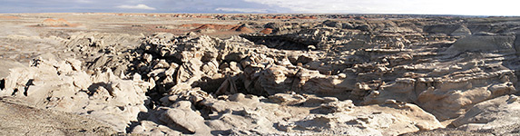 Hoodoos, ravines and eroded formations