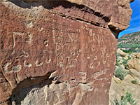 Crisp petroglyphs