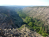 Tyuonyi Overlook Trail