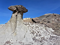 Low hoodoo