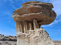 Caprock on pedestal