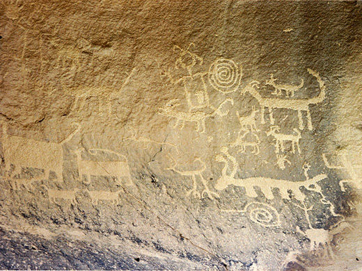 Una Vida petroglyphs