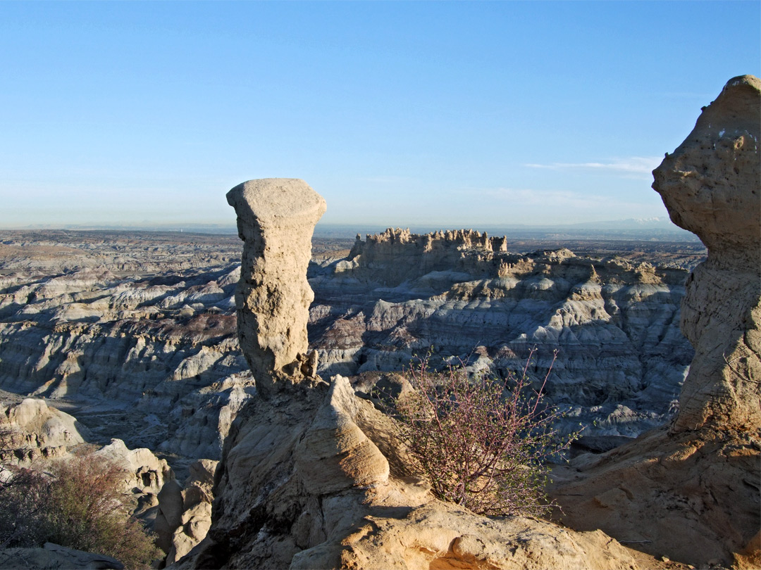 Rocks above the badlands