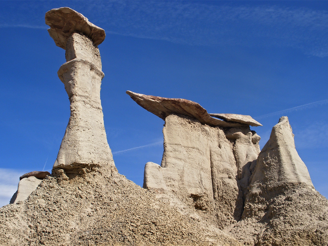 Slender hoodoos