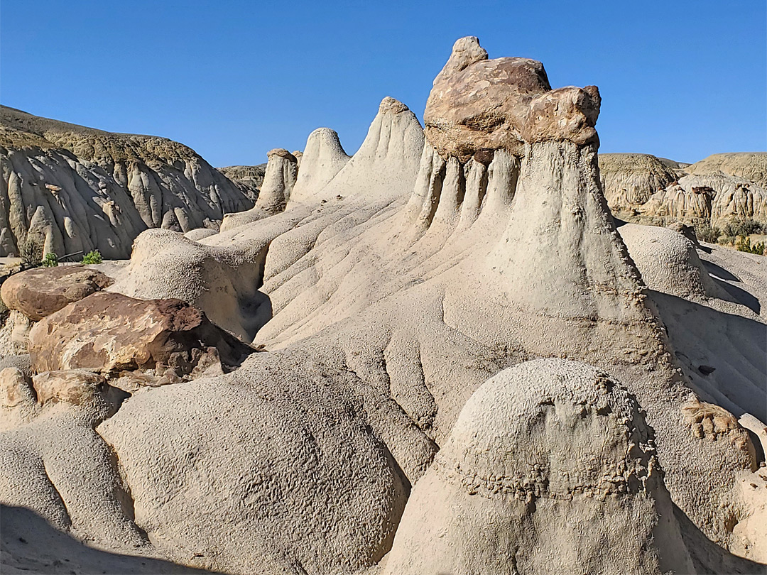 Smooth mounds