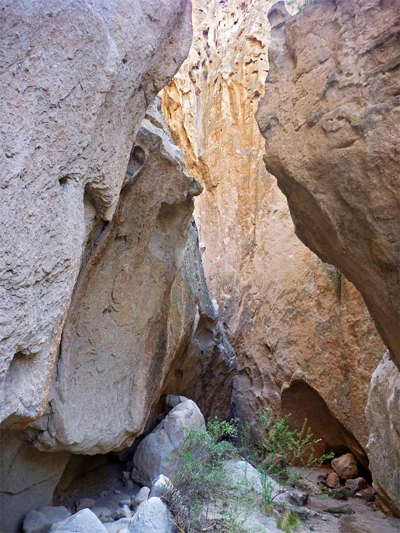 Rock alcove