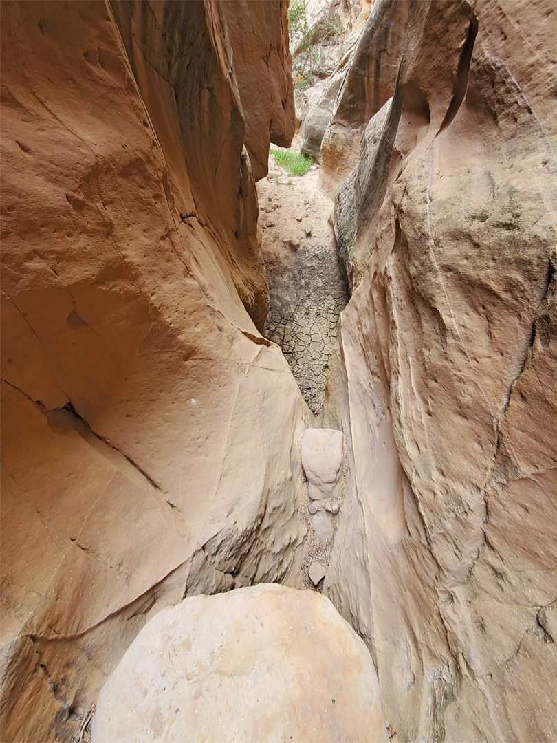 Narrow passageway