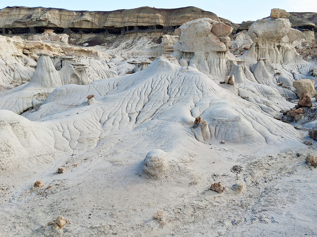 Striated mounds
