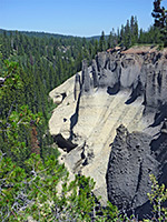 Pinnacles Trail