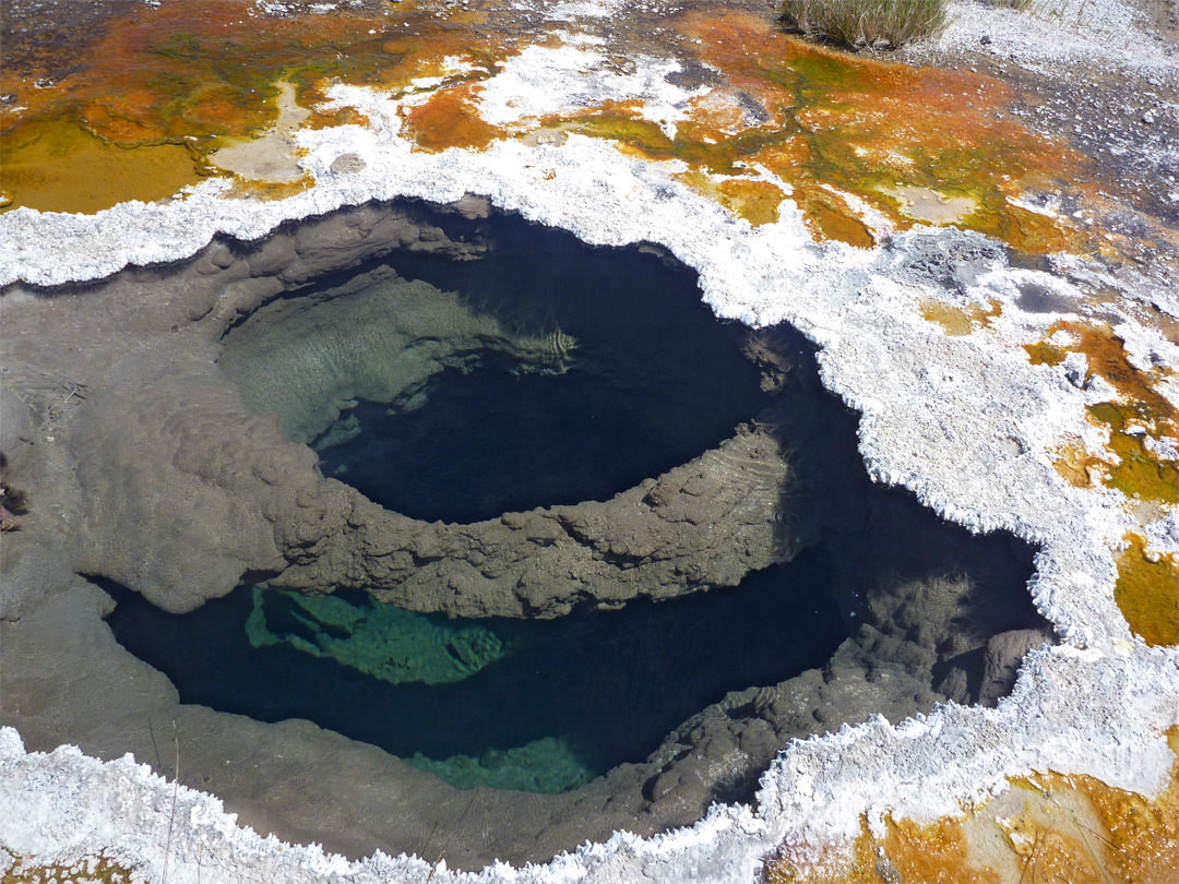 Hot spring and sinter arch