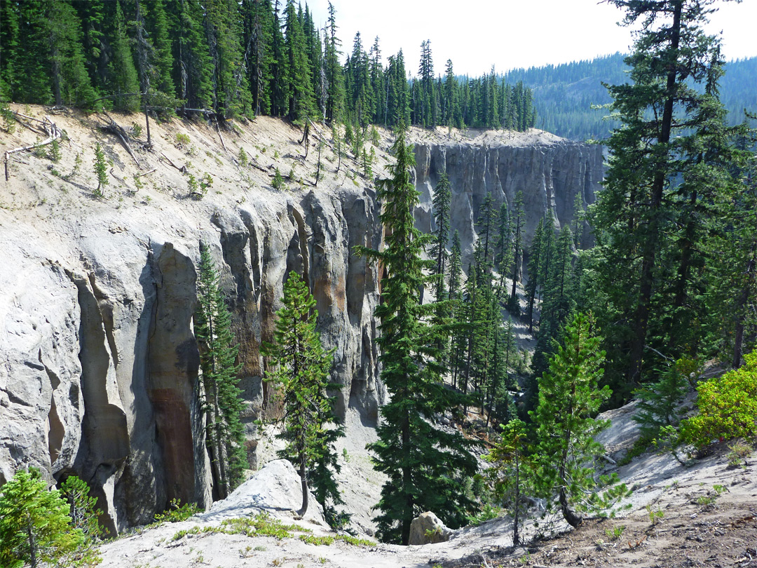 Cliffs above Munson Creek