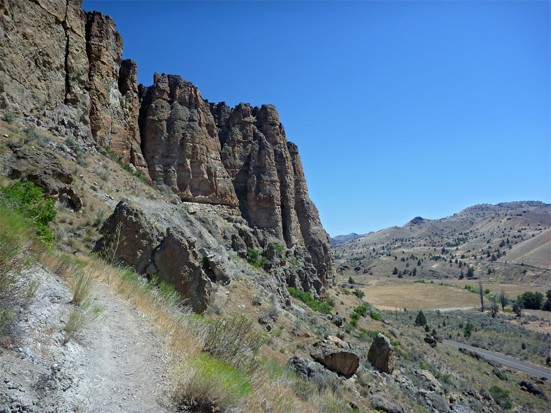 The Palisades - view east